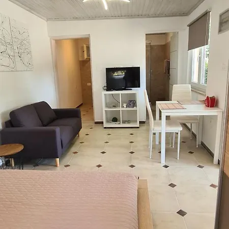 Alen Apartmán *