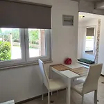 Alen Apartamento Pula